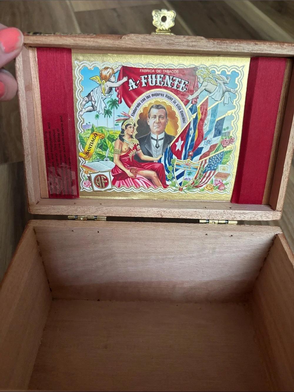 Flor Fina Wooden Cigar Box with Gold Labels